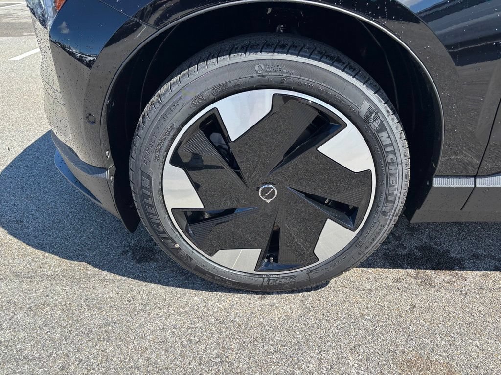 New 2026 Volvo EX30 Ultra w/ Protection Package AWD/4WD image 9