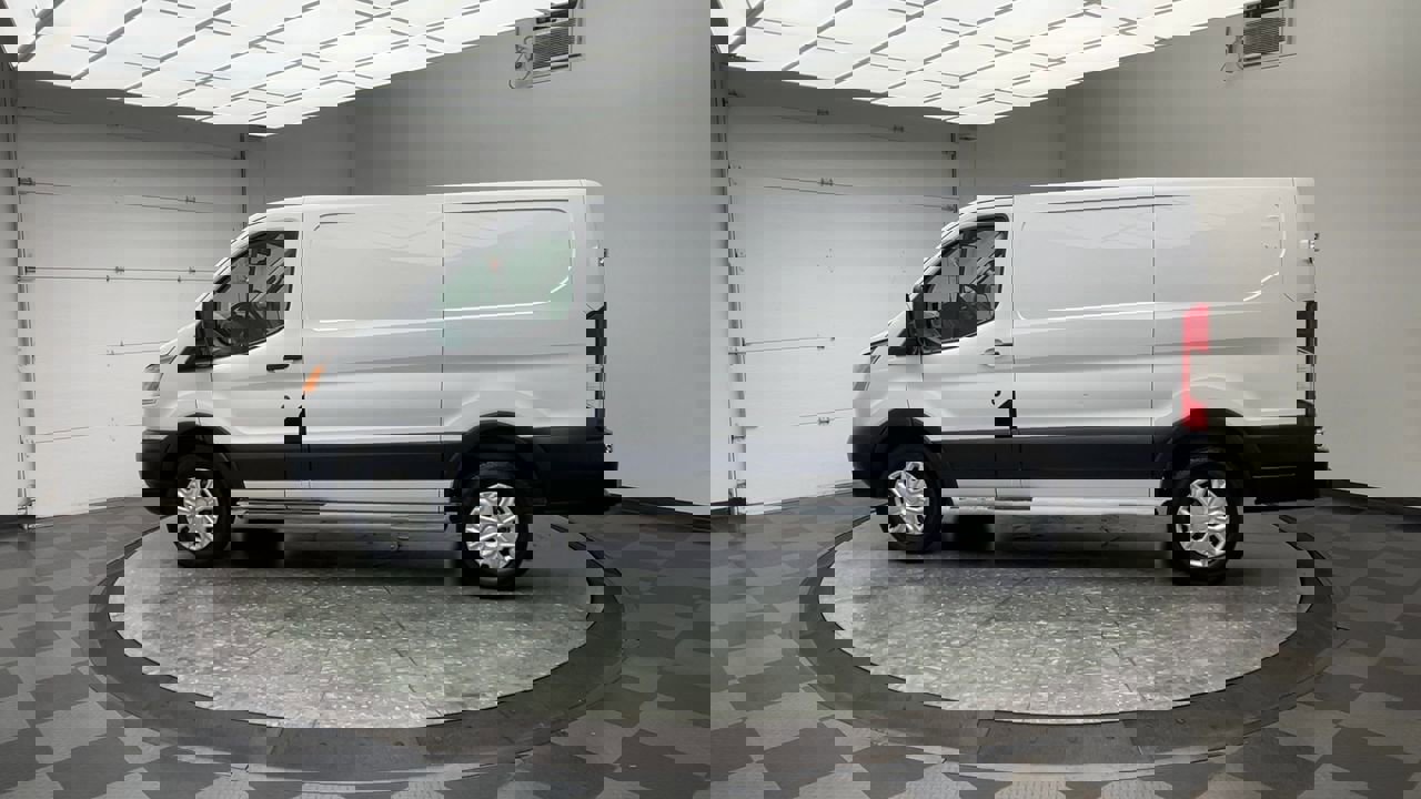Used 2016 Ford Transit 250 130 Low Roof w/ Exterior Upgrade Package image 26