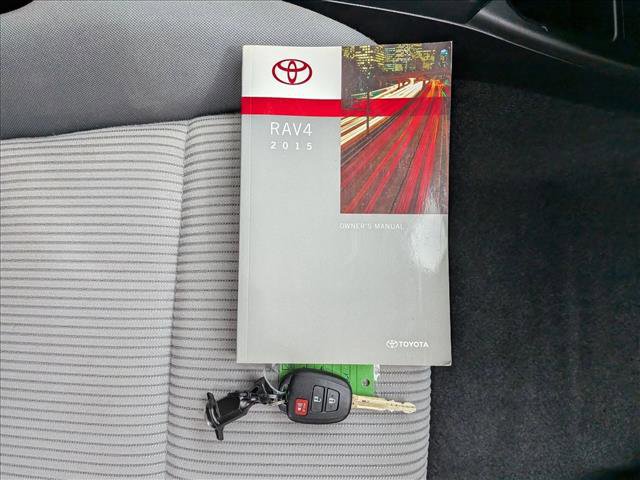 Used 2015 Toyota RAV4 LE FWD image 22