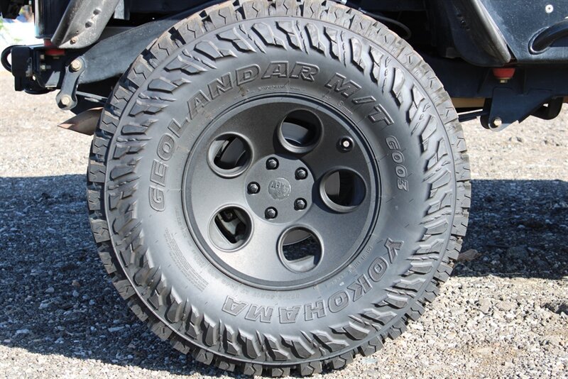 Used 1988 Jeep Wrangler Sahara AWD/4WD image 17