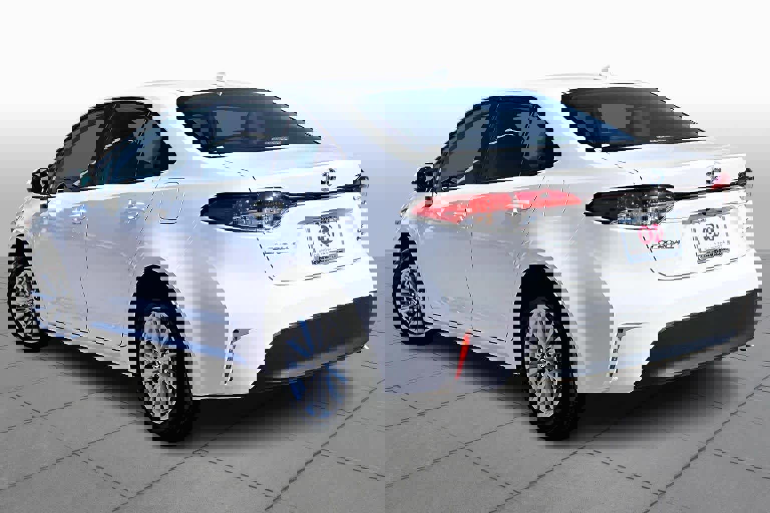 Used 2025 Toyota Corolla LE image 12