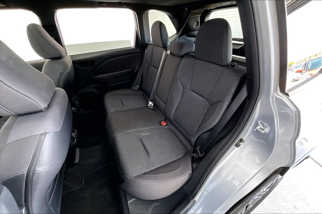 Used 2025 Subaru Forester Premium AWD/4WD image 32