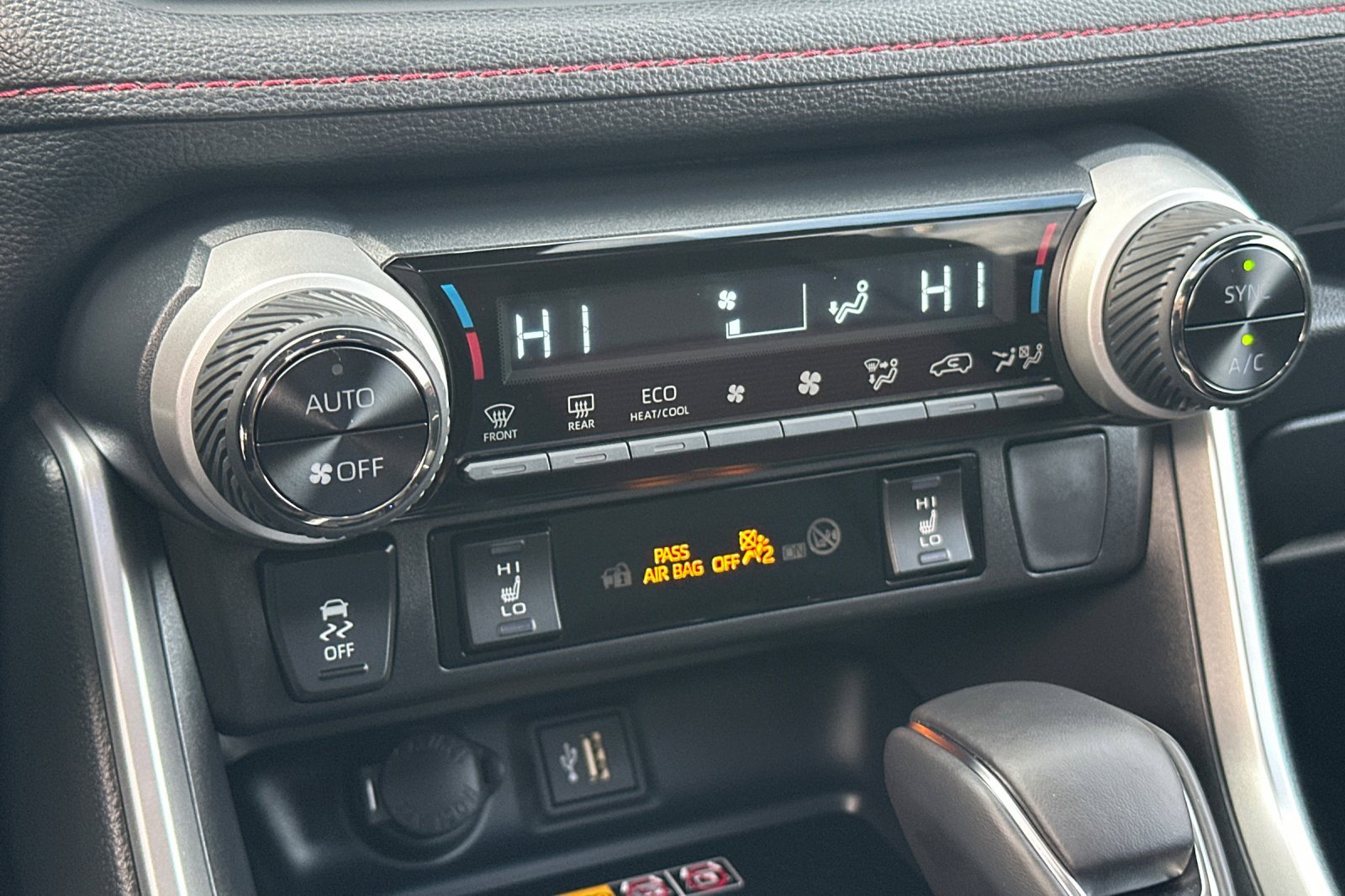 Certified 2025 Toyota RAV4 XSE image 26