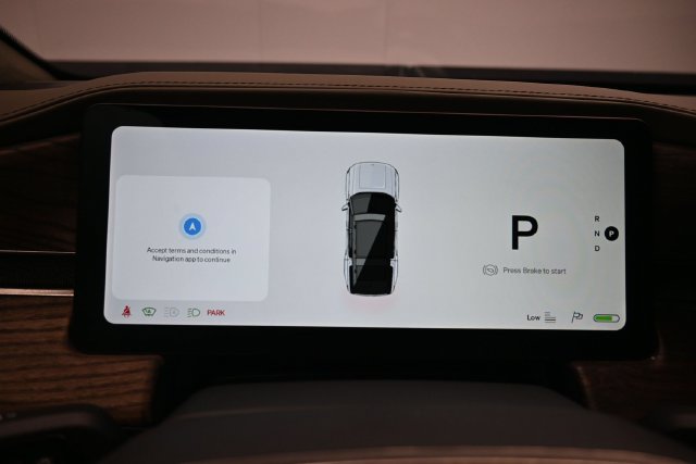 Used 2023 Rivian R1S Adventure Dual AWD/4WD image 7