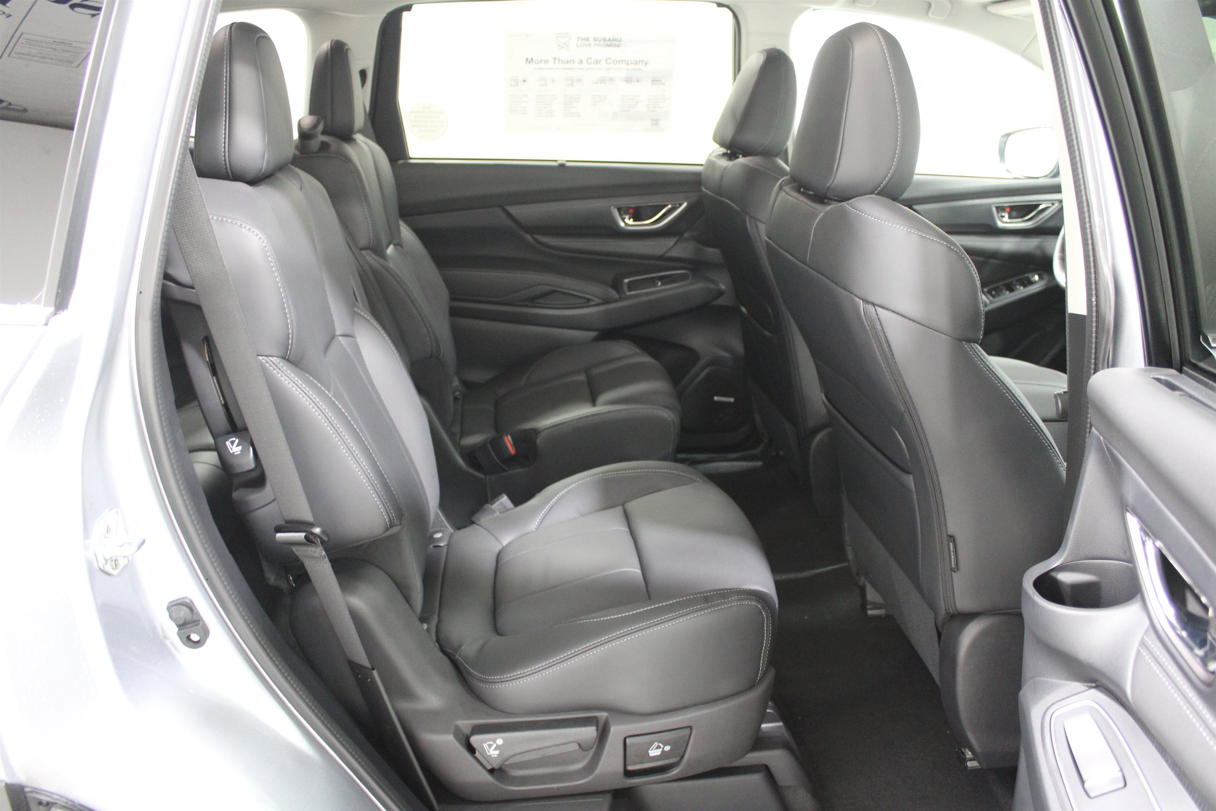 New 2025 Subaru Ascent Limited image 25