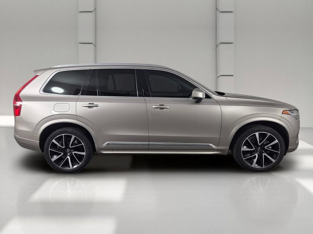 Used 2023 Volvo XC90 B6 Plus w/ Protection Package Premier AWD/4WD image 4