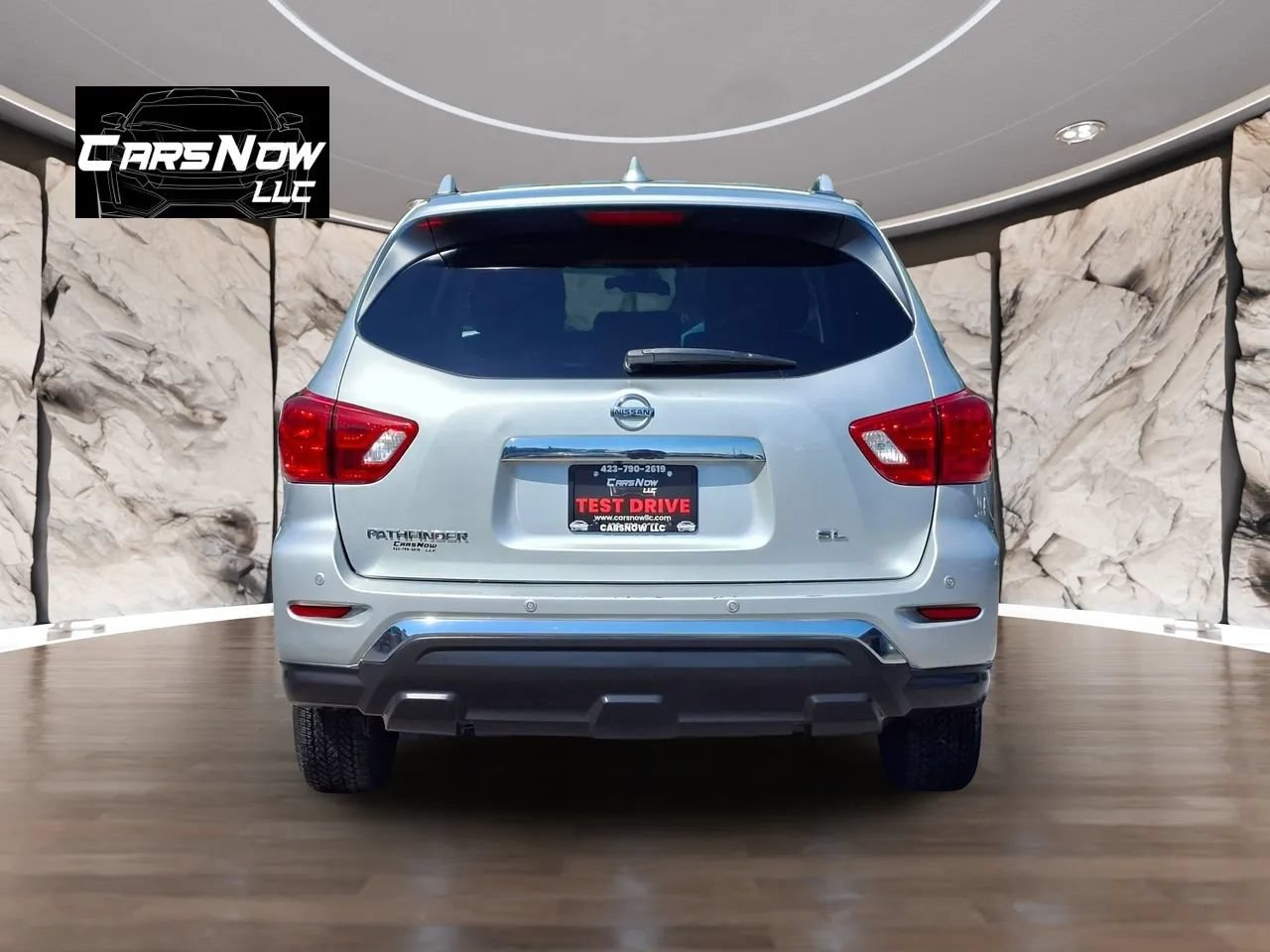 Used 2019 Nissan Pathfinder SL FWD image 5