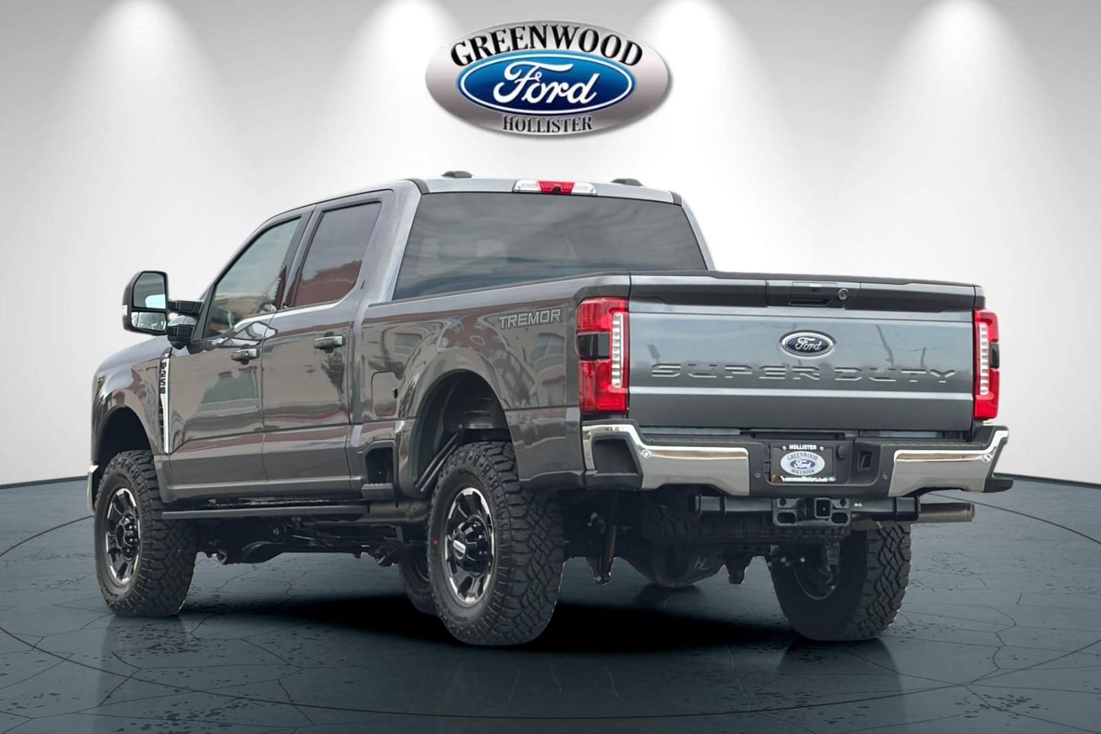 New 2026 Ford F250 XLT w/ XLT Premium Package AWD/4WD image 6