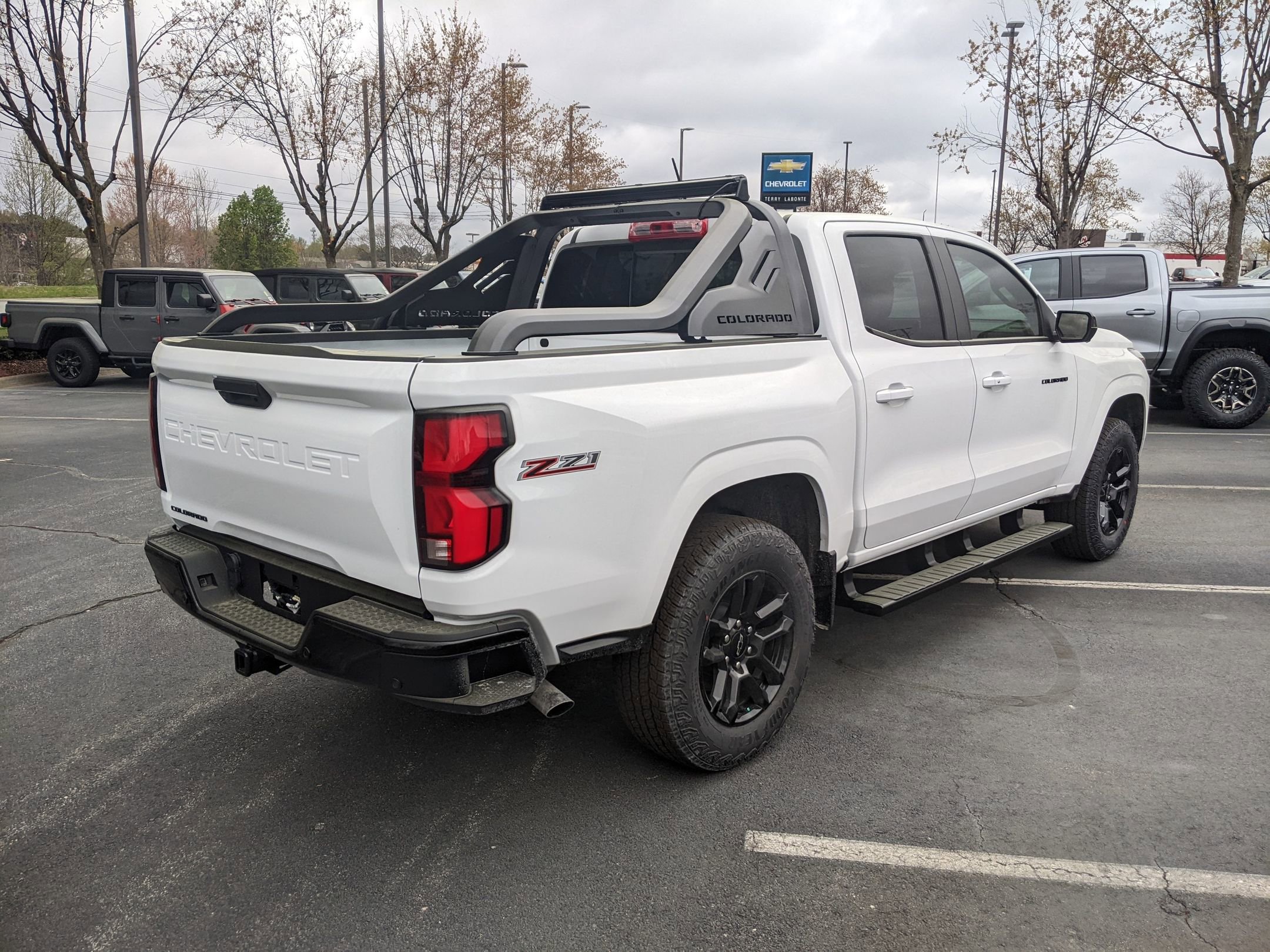 New 2025 Chevrolet Colorado Z71 w/ Midnight Edition image 8