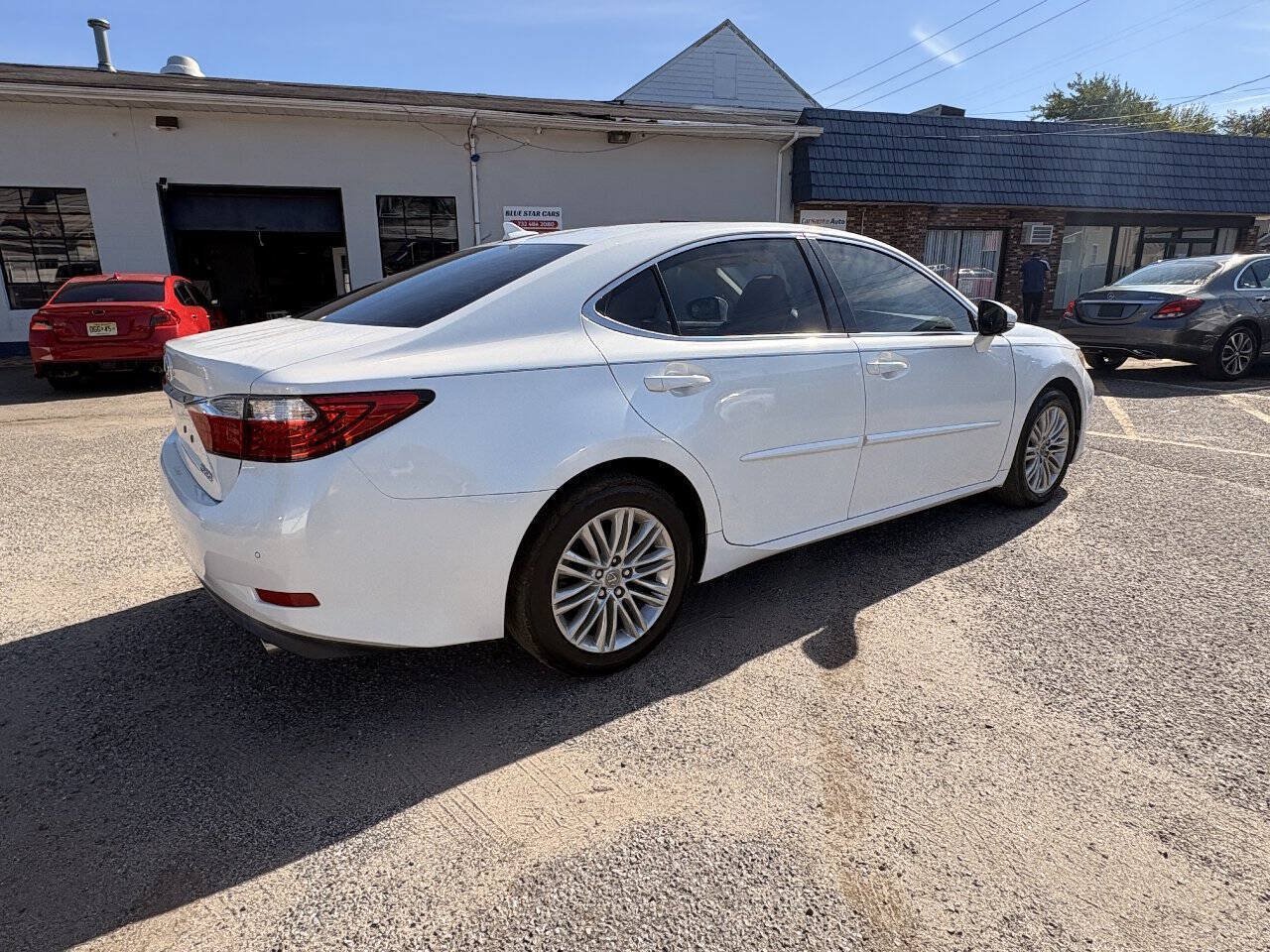 Used 2014 Lexus ES 350 w/ Luxury Package FWD image 7