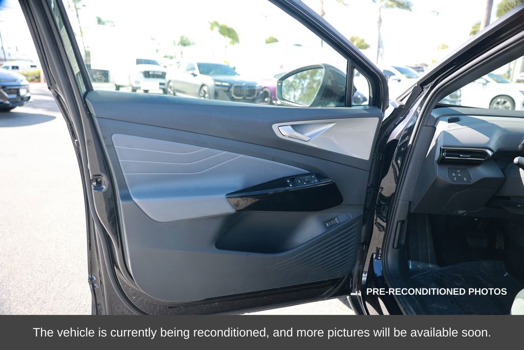 Used 2023 Volkswagen ID.4 S image 16