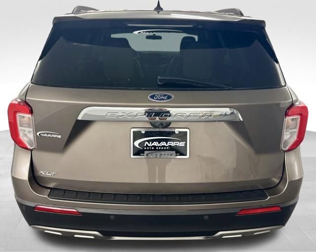 Used 2021 Ford Explorer XLT w/ Equipment Group 202A image 8