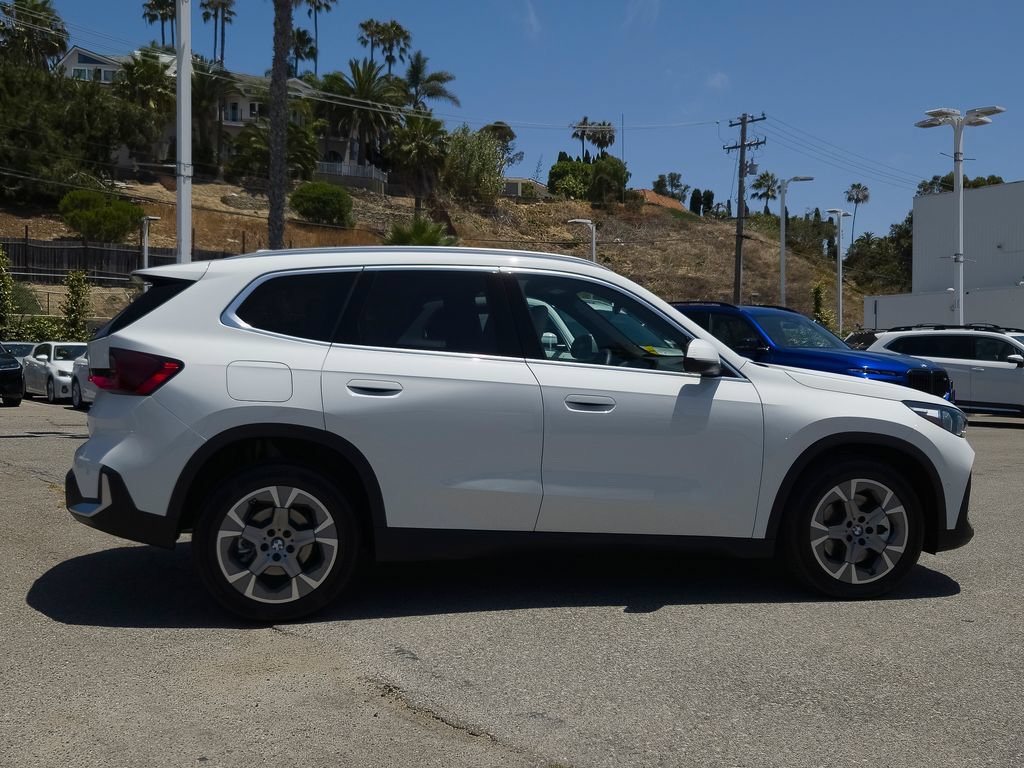 Used 2023 BMW X1 xDrive28i w/ Convenience Package AWD/4WD image 4