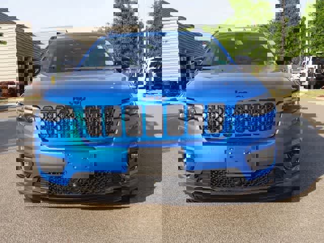 Used 2023 Jeep Cherokee Altitude Lux AWD/4WD image 5