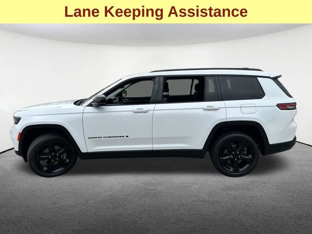 Used 2023 Jeep Grand Cherokee L Limited w/ Black Appearance Package AWD/4WD image 6