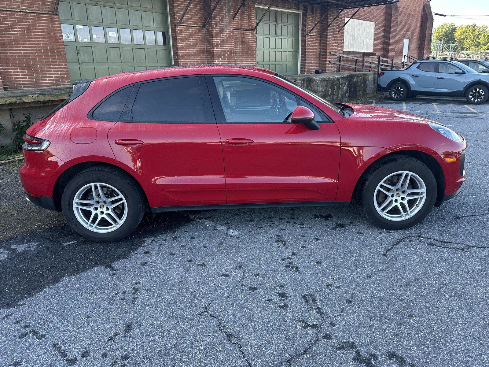 Used 2019 Porsche Macan AWD/4WD image 9