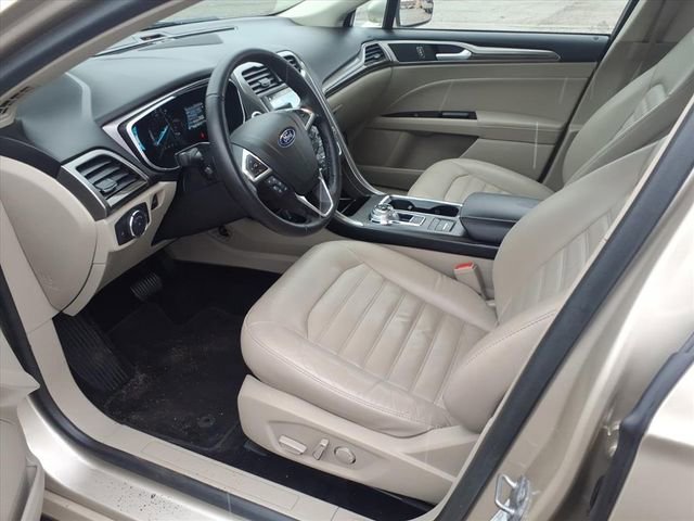 Used 2018 Ford Fusion SE w/ Equipment Group 602A image 15