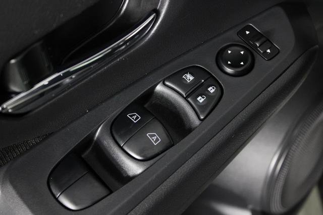 Certified 2024 Nissan Kicks SV image 22