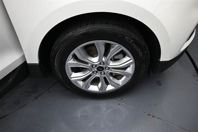 Certified 2024 Ford Edge Titanium AWD/4WD image 21