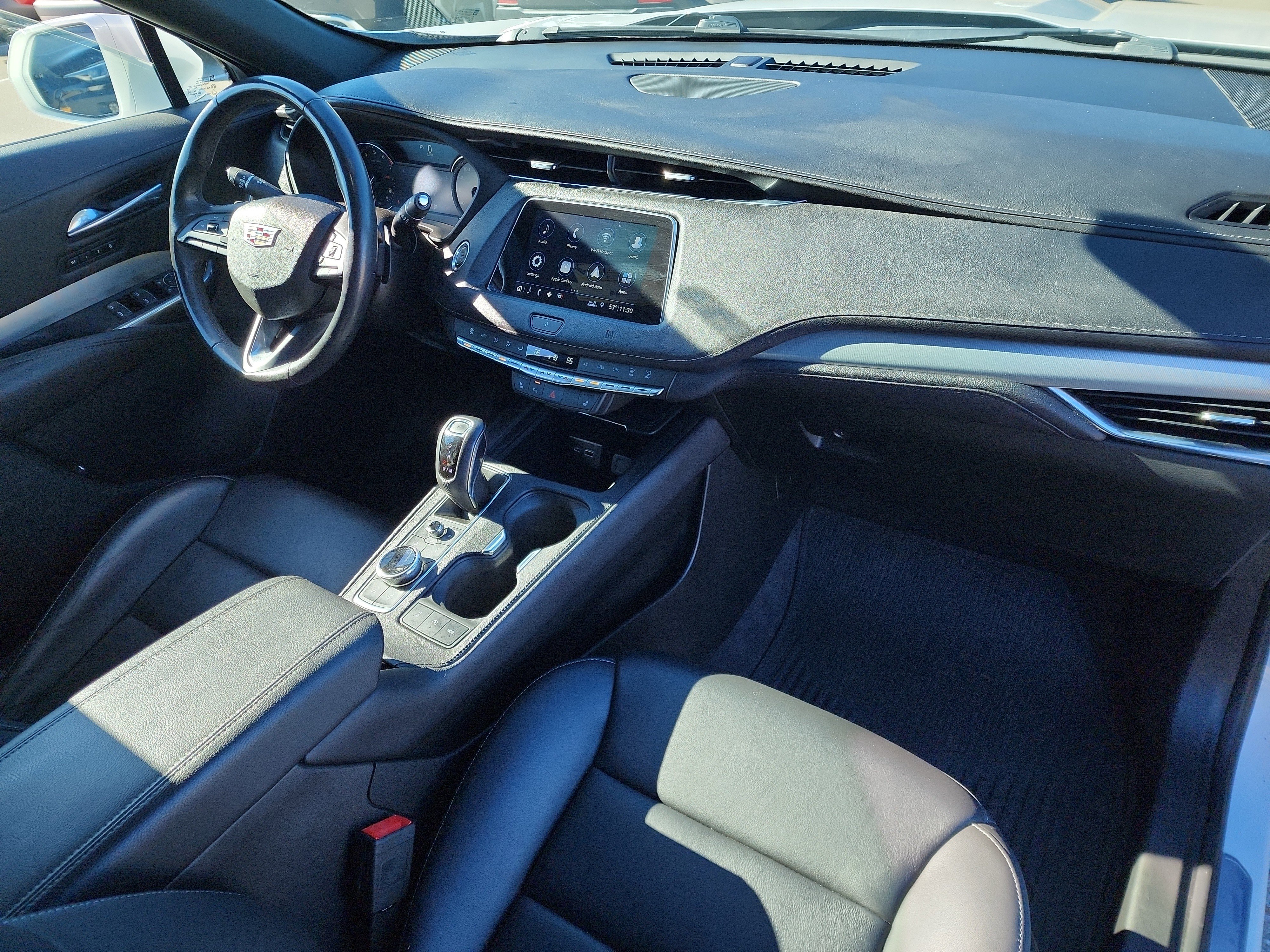 Used 2019 Cadillac XT4 Premium Luxury w/ Cold Weather Package image 16