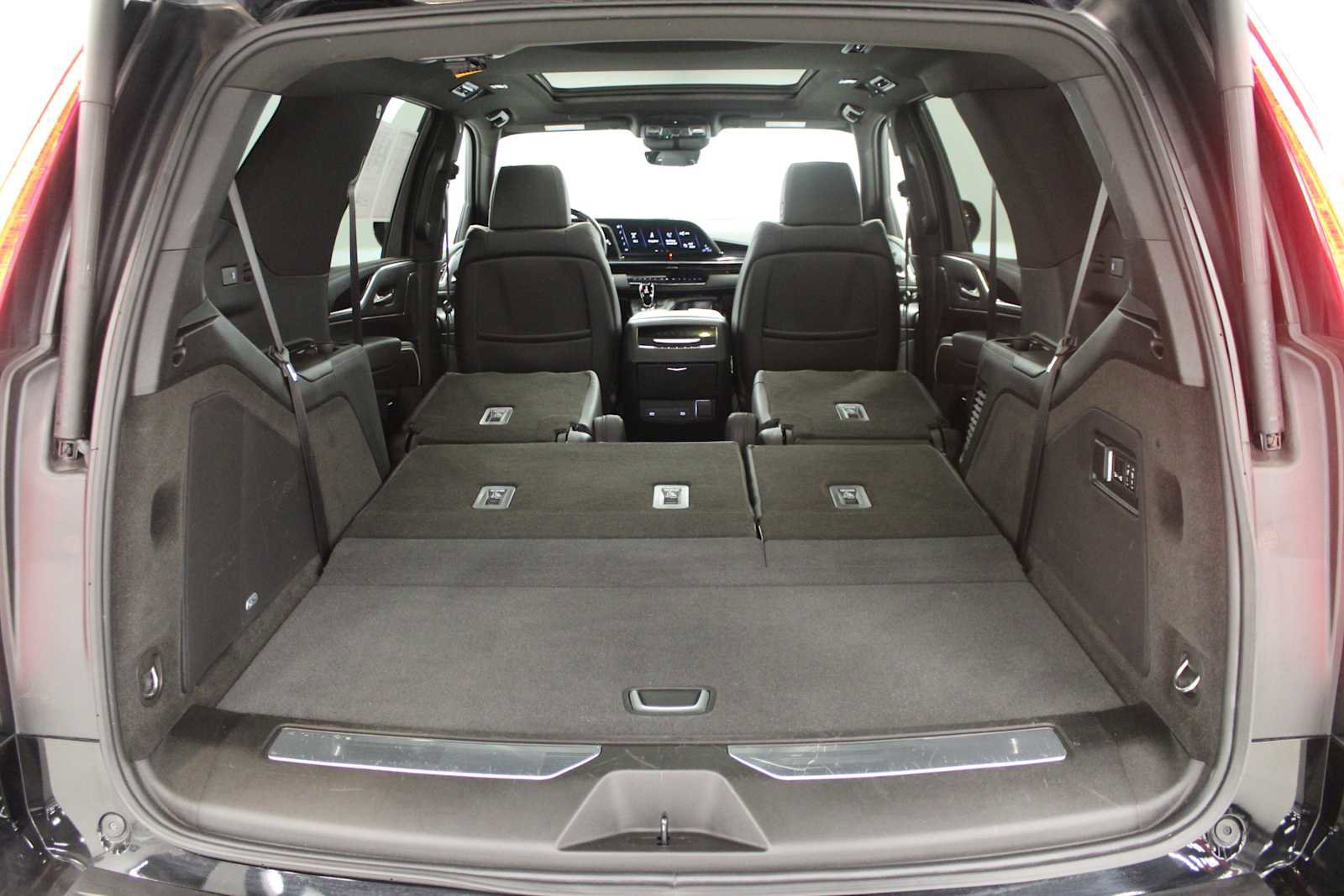 Certified 2024 Cadillac Escalade Sport w/ LPO, ONYX Package image 11