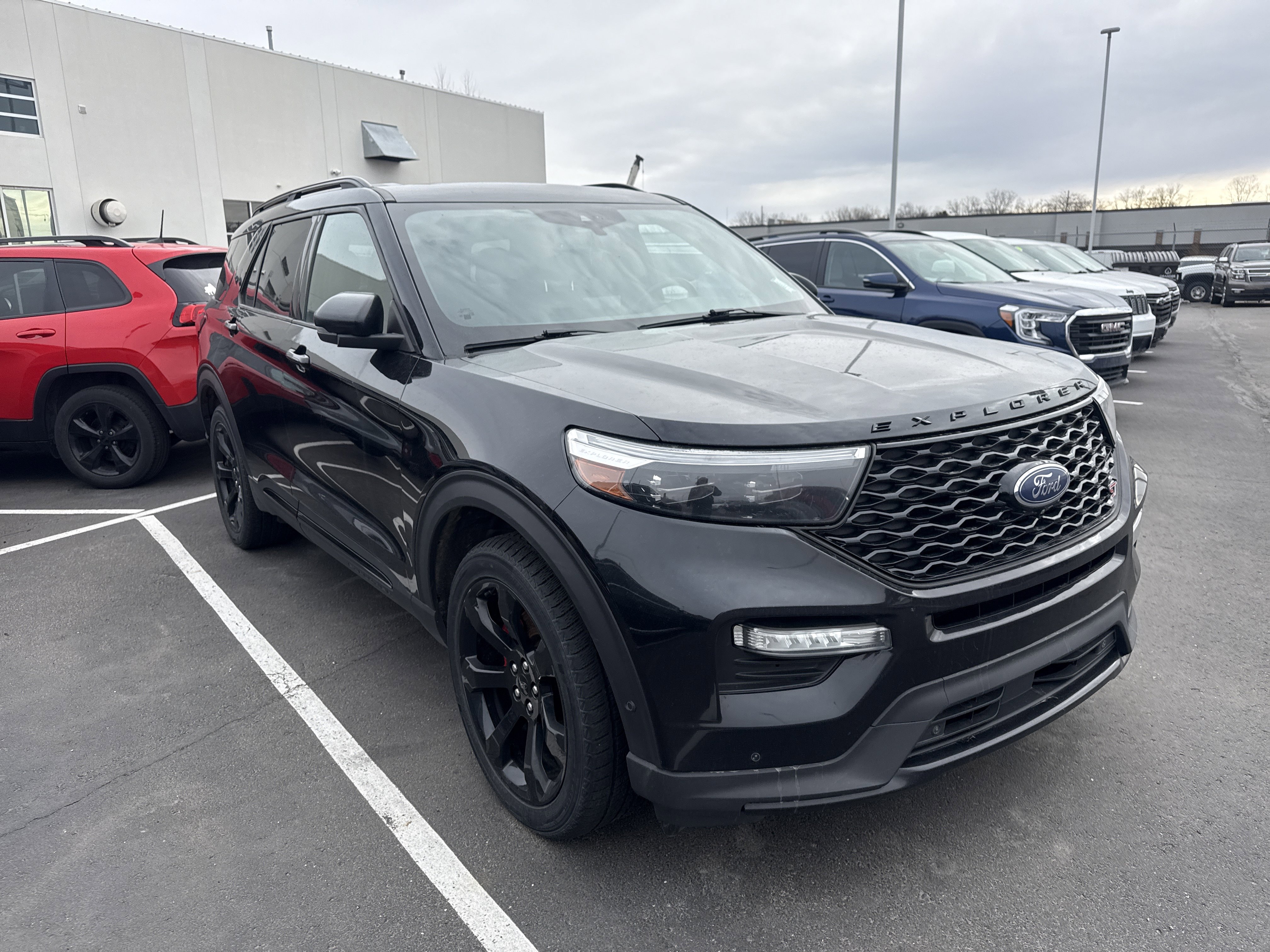 Used 2020 Ford Explorer ST w/ ST Street Pack image 6