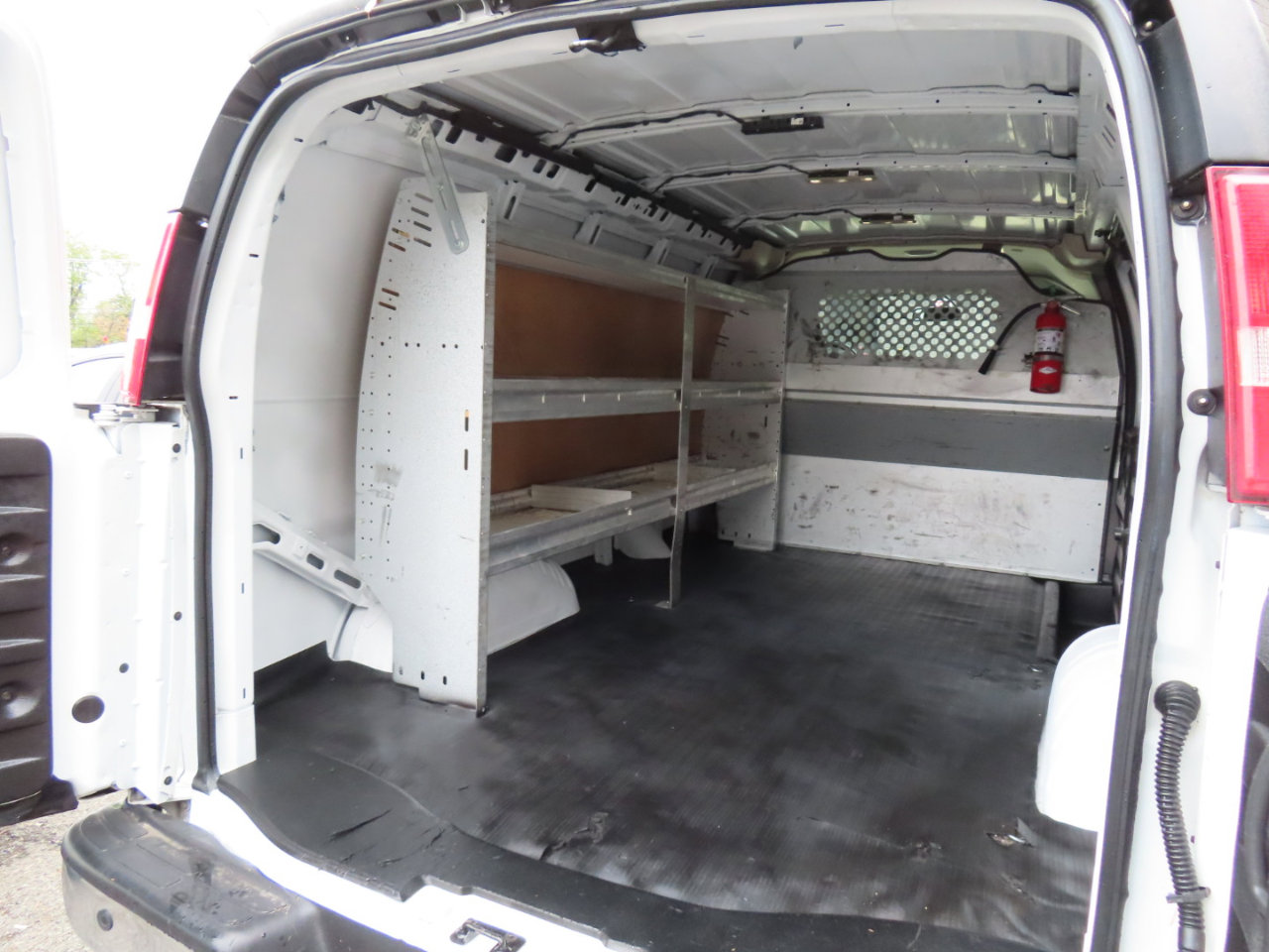 Used 2019 Chevrolet Express 2500 w/ Driver Convenience Package image 10