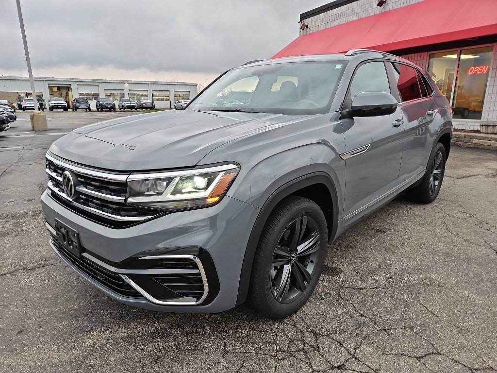 Used 2021 Volkswagen Atlas Cross Sport SE w/ Panoramic Sunroof Package image 8
