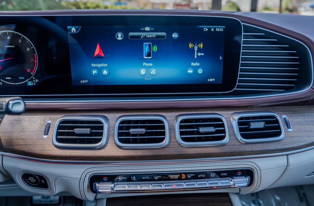 Used 2026 Mercedes-Benz Maybach GLS 600 4MATIC image 11