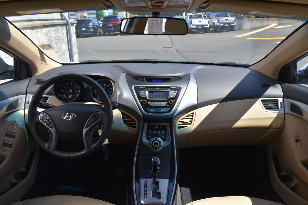Used 2013 Hyundai Elantra Limited FWD image 26