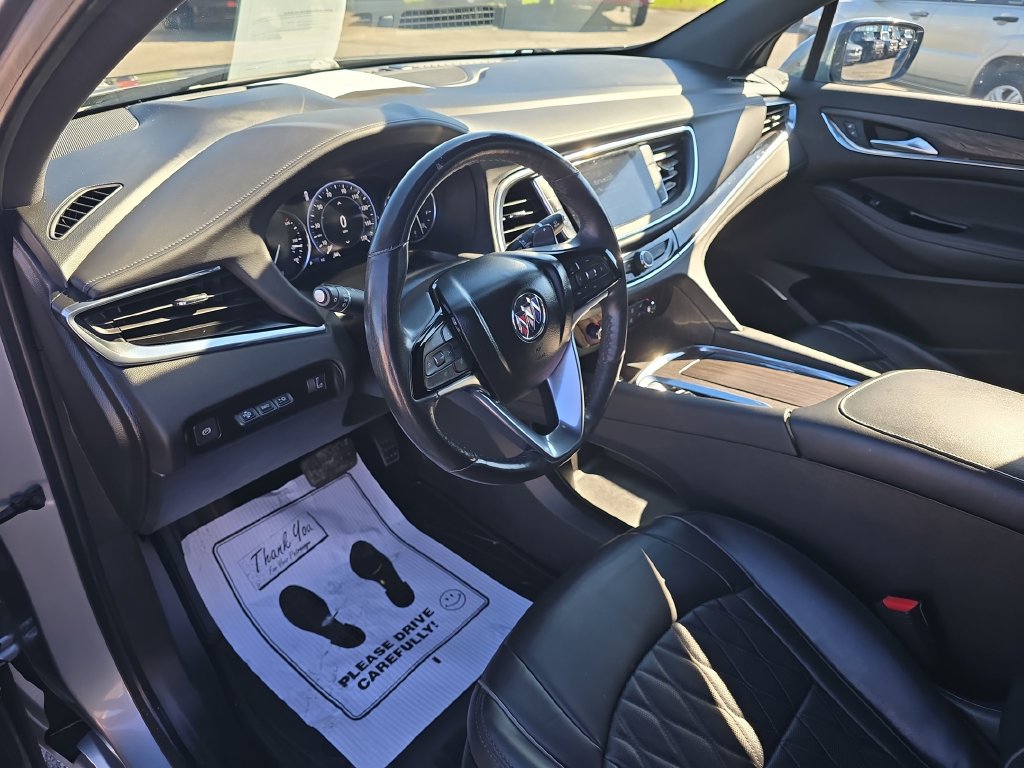 Used 2023 Buick Enclave Avenir AWD/4WD image 30