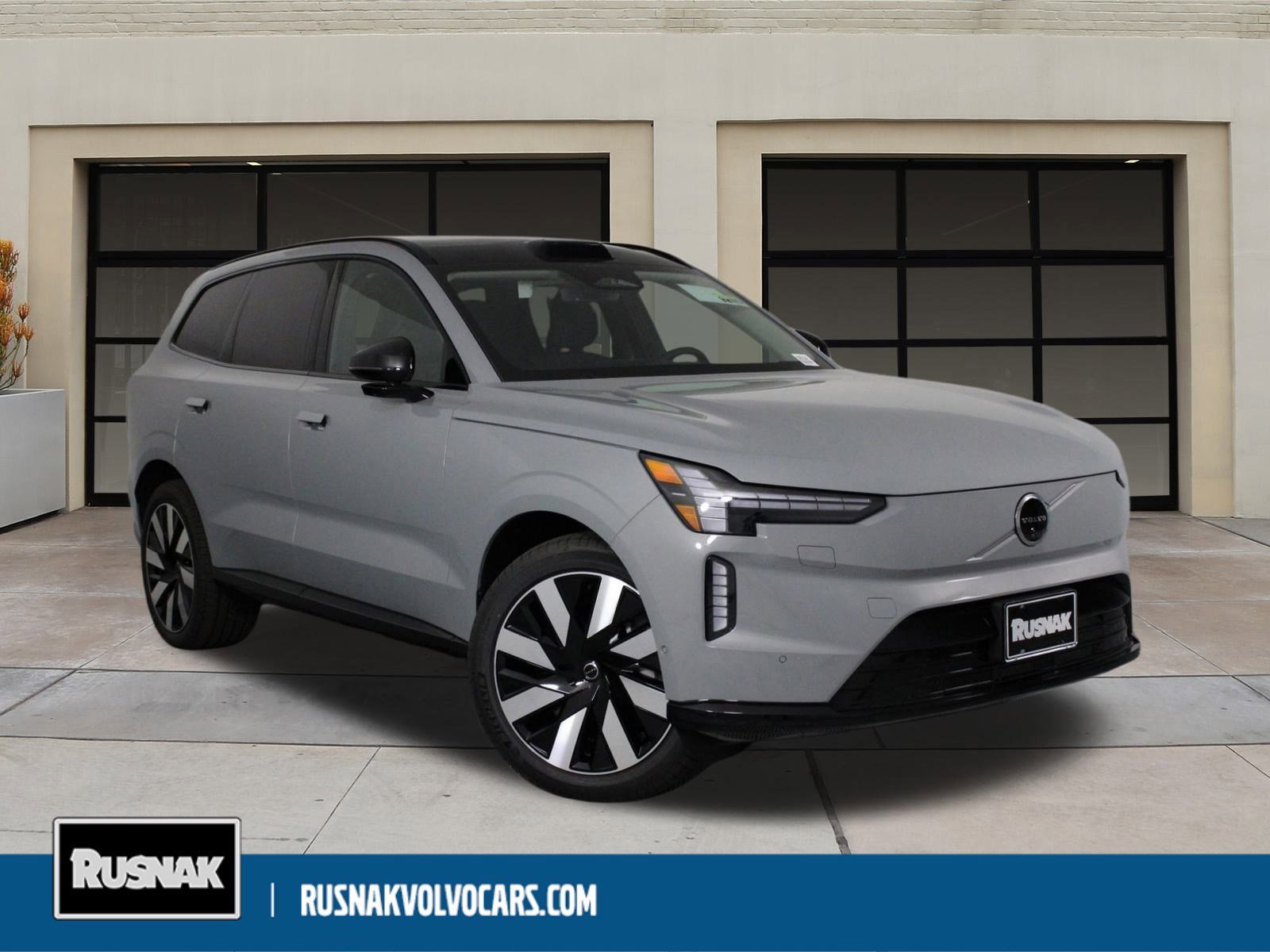 New 2025 Volvo EX90 Plus image 1