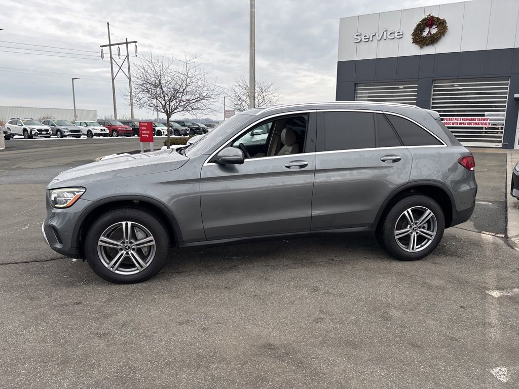 Used 2021 Mercedes-Benz GLC 300 image 4