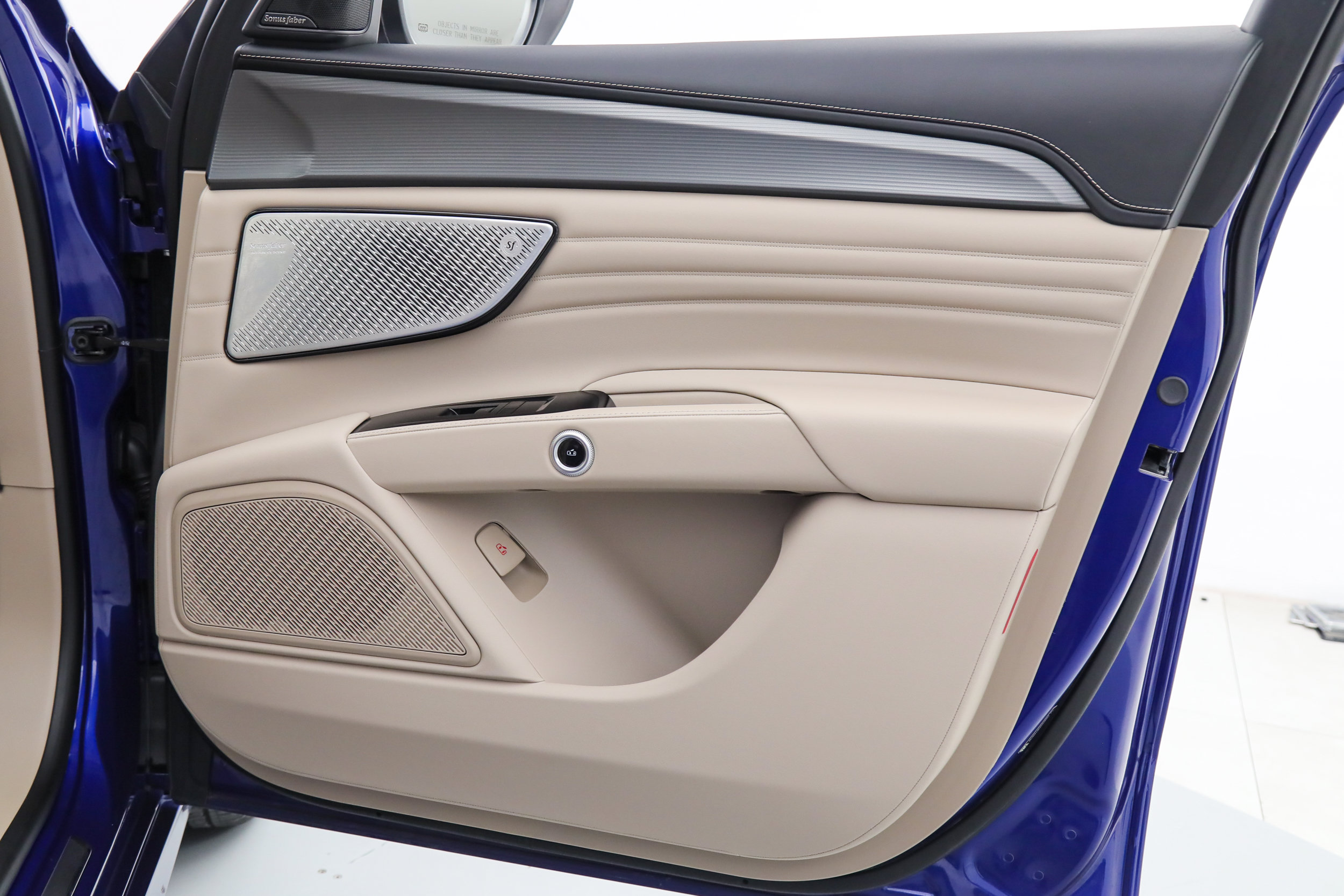 Certified 2023 Maserati Grecale Modena AWD/4WD image 9