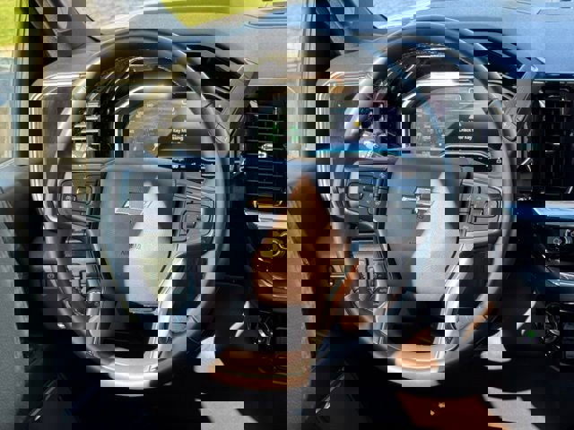 Used 2024 Chevrolet Silverado 2500 High Country w/ Technology Package image 34