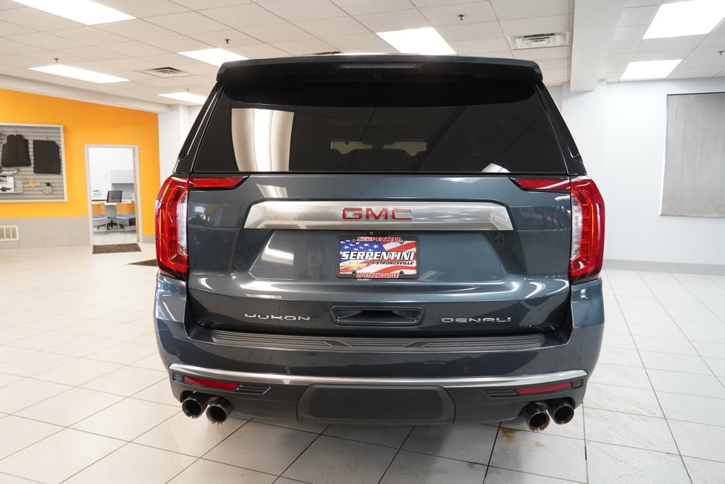 Used 2021 GMC Yukon XL Denali w/ Denali Premium Package image 13