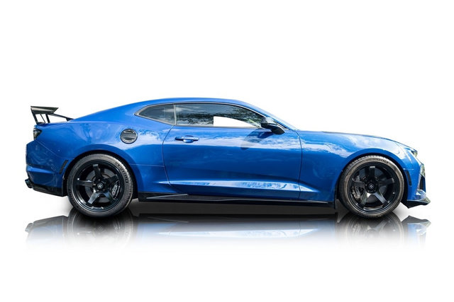 Used 2021 Chevrolet Camaro ZL1 RWD image 2