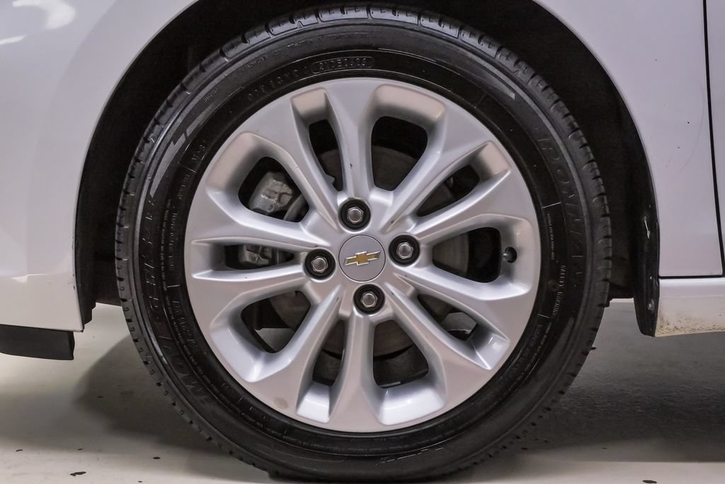 Used 2020 Chevrolet Spark LT w/ Driver Confidence Package FWD image 34