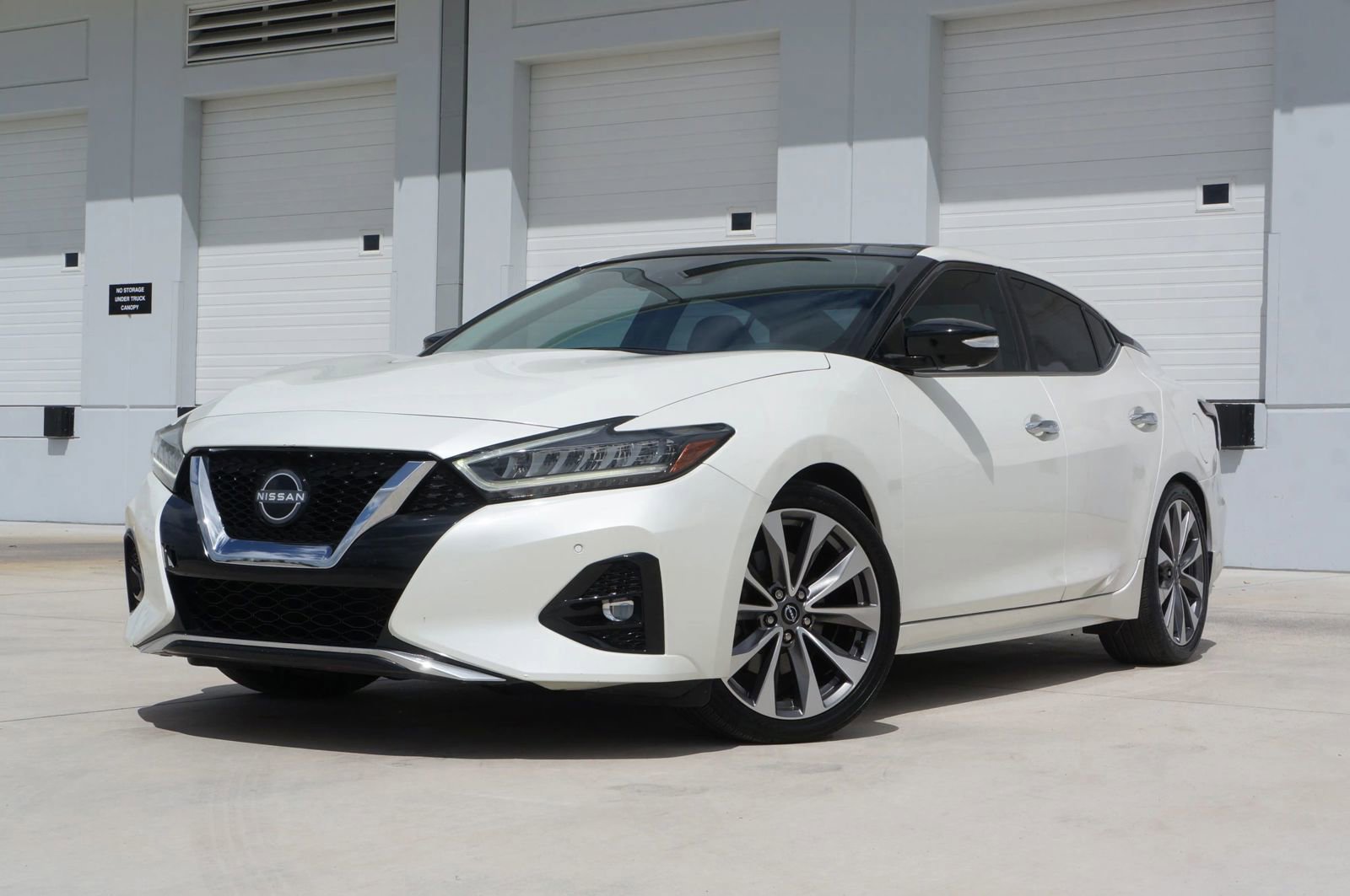 Used 2023 Nissan Maxima Platinum w/ Sport Mat Group FWD image 4