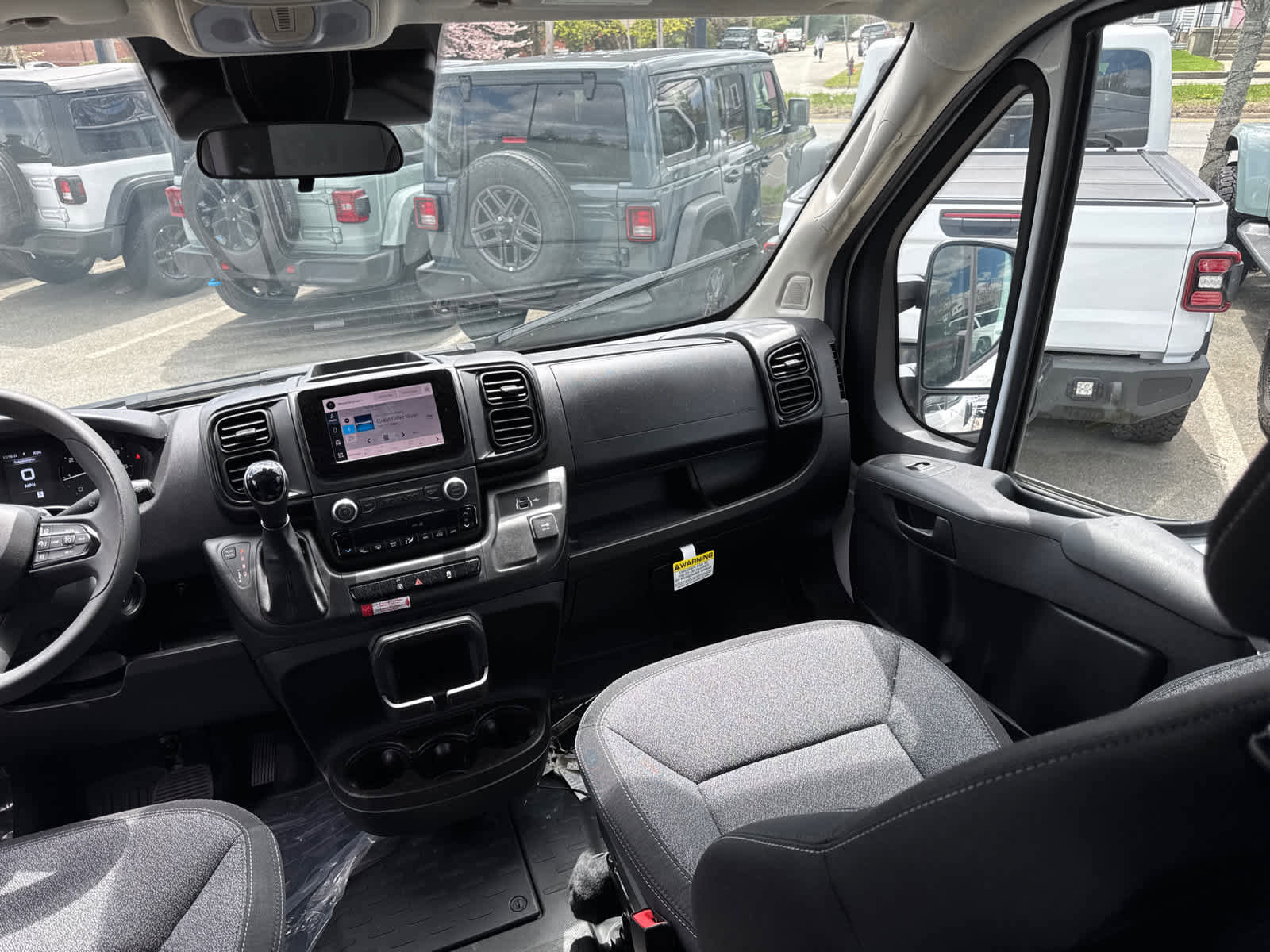 Used 2025 RAM ProMaster 3500 w/ Convenience Group FWD image 28