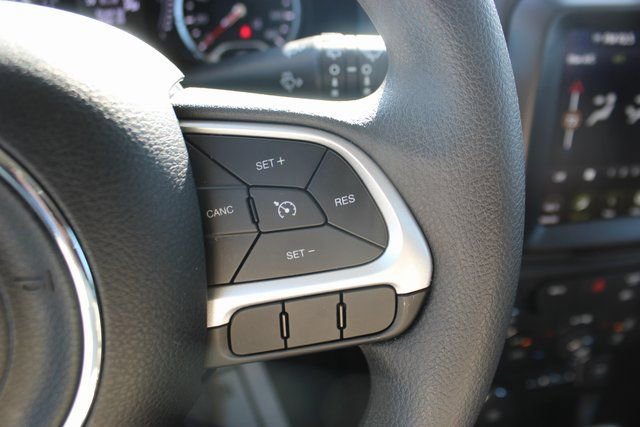 Used 2023 Jeep Renegade Latitude image 13