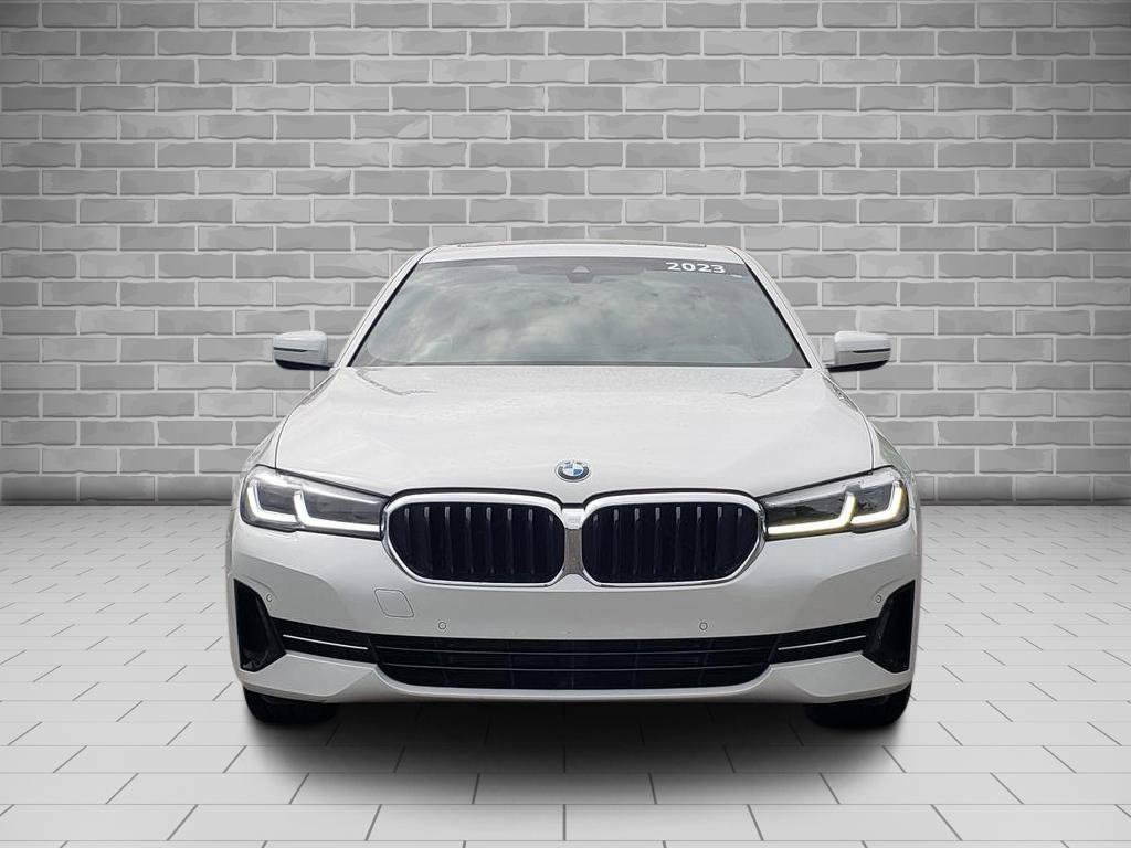 Used 2023 BMW 530i xDrive w/ Premium Package AWD/4WD image 2