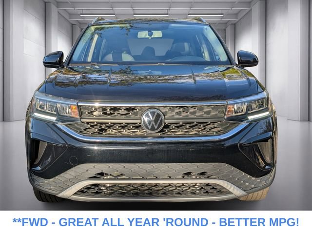 Used 2022 Volkswagen Taos SE image 2