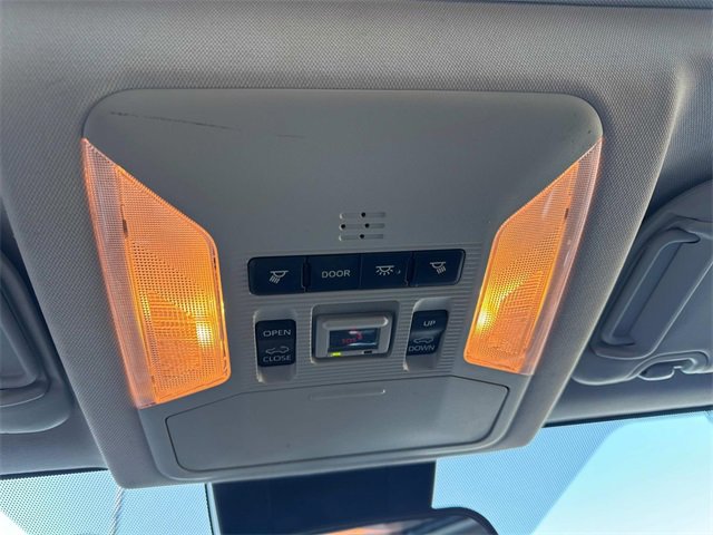 Used 2021 Toyota RAV4 XLE Premium image 17