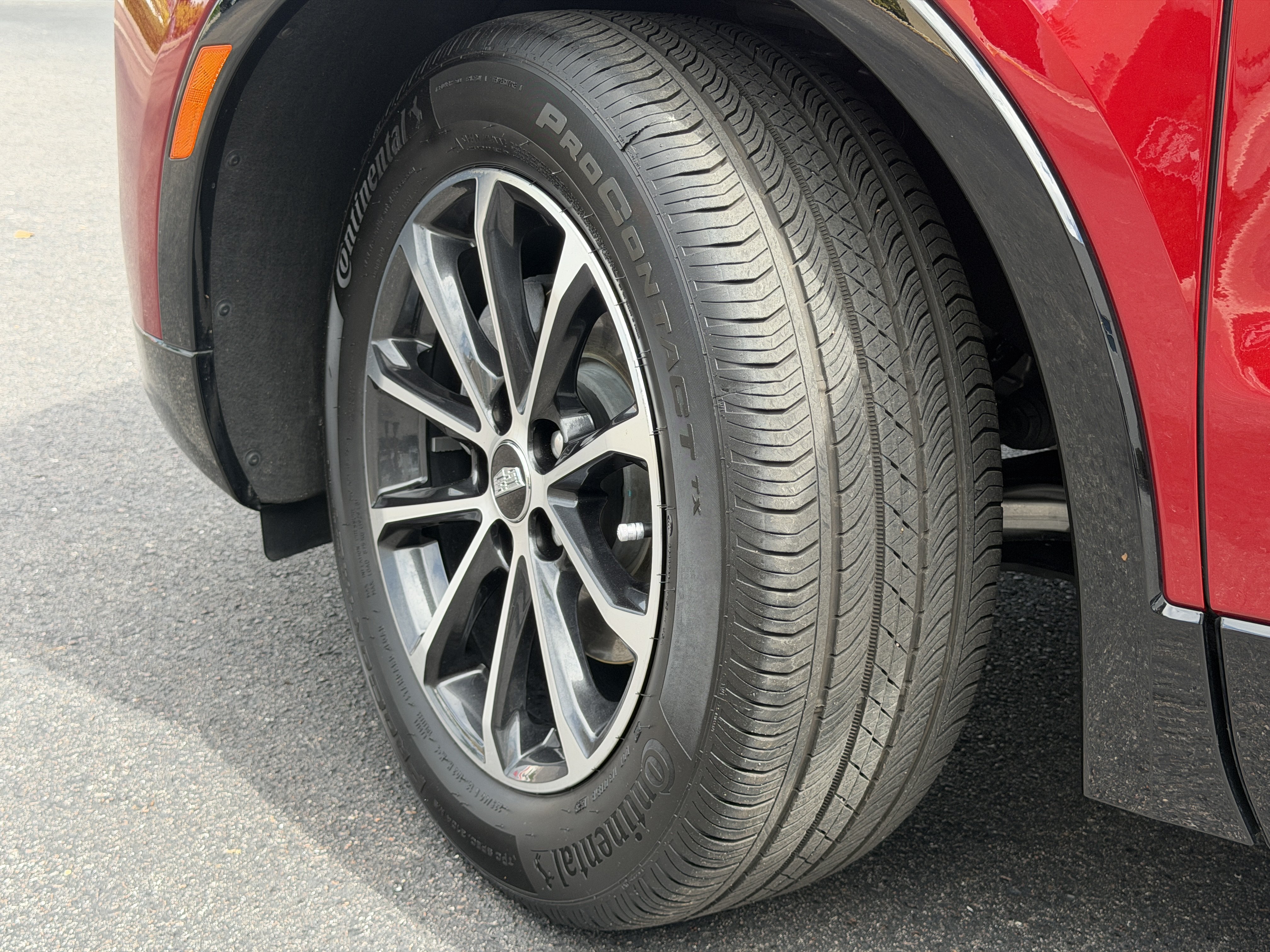 Certified 2024 Cadillac XT4 Sport w/ Cold Weather Package FWD image 35
