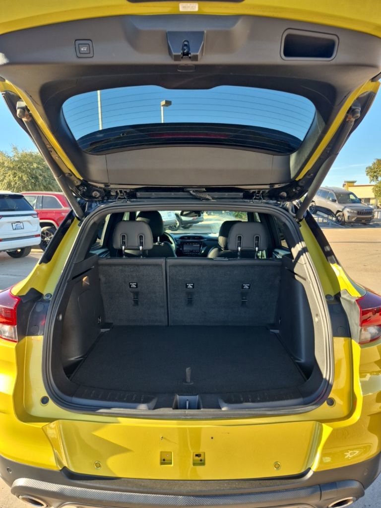 Used 2023 Chevrolet TrailBlazer RS w/ Sun and Liftgate Package FWD image 51