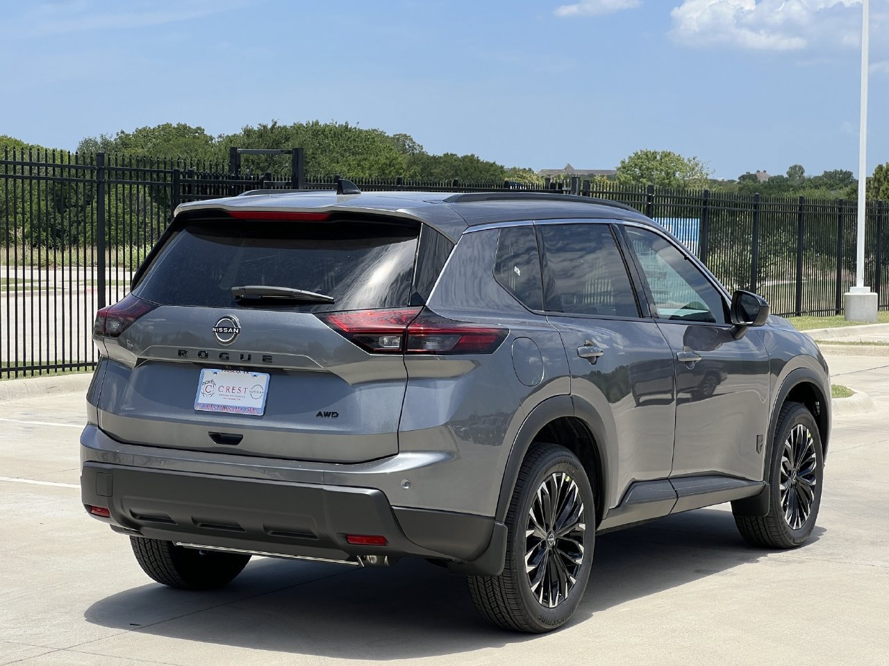 New 2026 Nissan Rogue Dark Armor AWD/4WD image 4