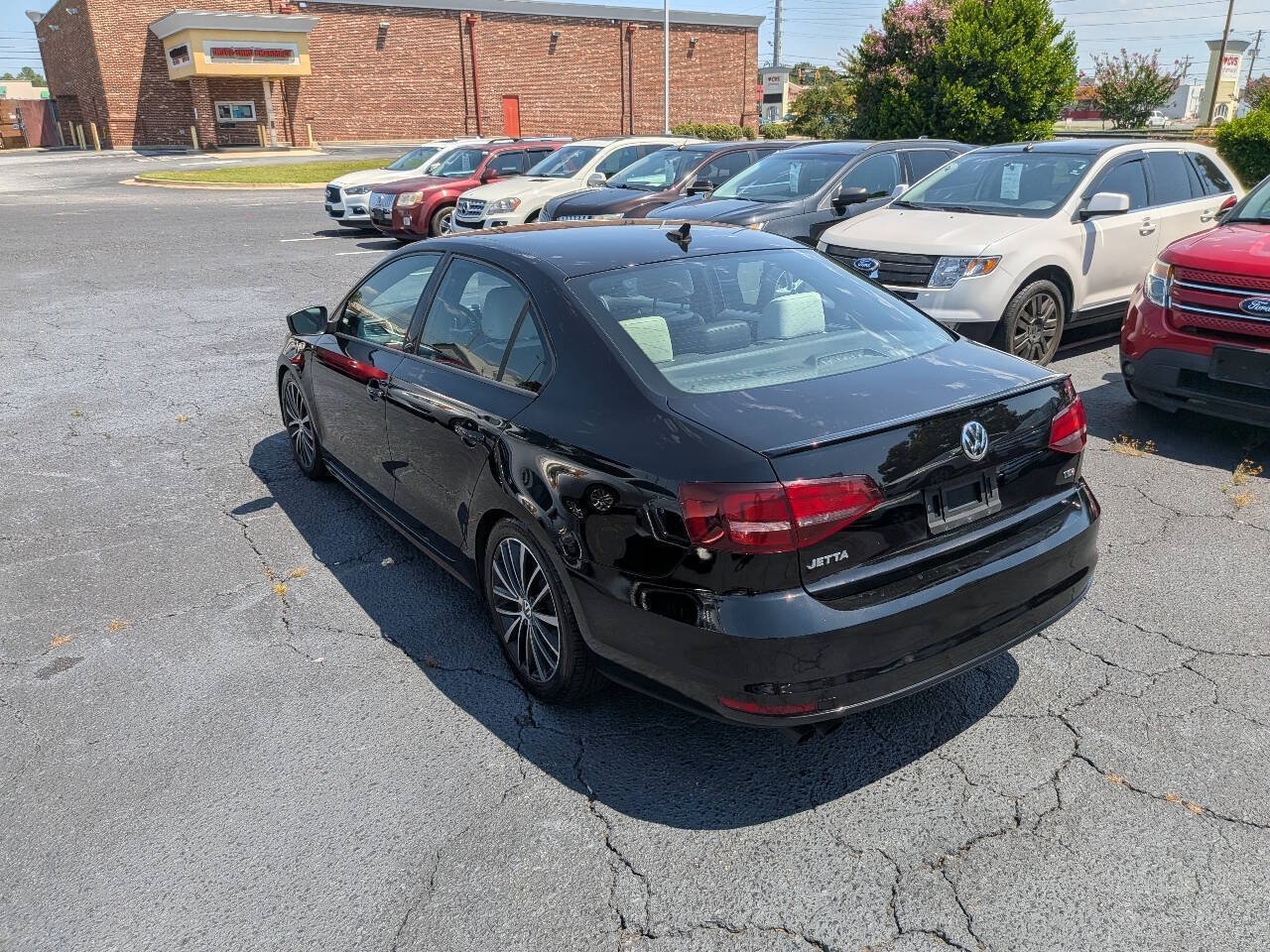 Used 2016 Volkswagen Jetta Sport w/ Lighting Package FWD image 29