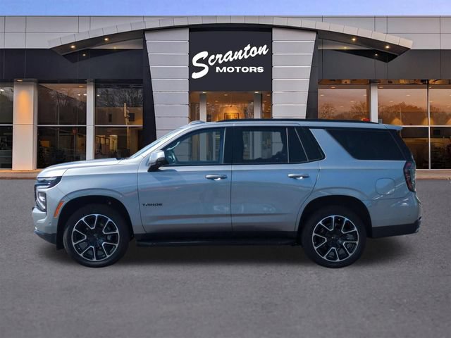 Used 2025 Chevrolet Tahoe RST w/ Comfort Package AWD/4WD image 2