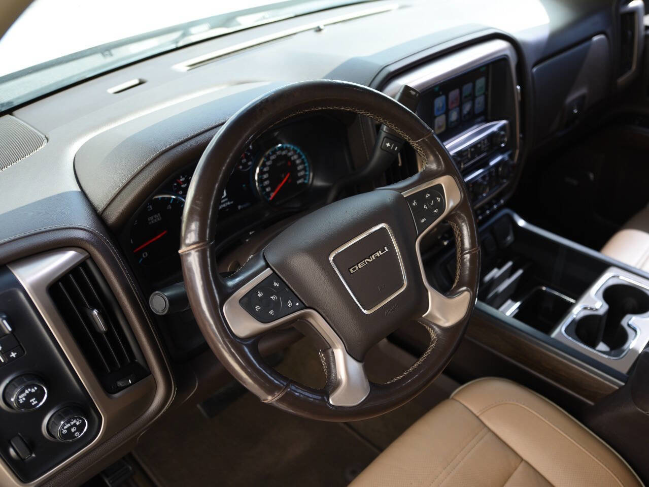 Used 2018 GMC Sierra 1500 Denali w/ Denali Ultimate Package AWD/4WD image 13